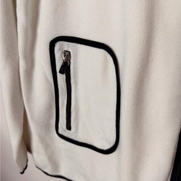 Chic White Bomber Jacket with Black Trim - Picture 4 of 4